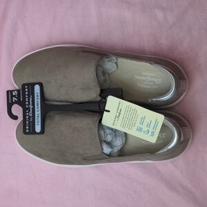 Original Comfort by Dearfoams Taupe Suede Sophie Slip On Sneakers size 7.5